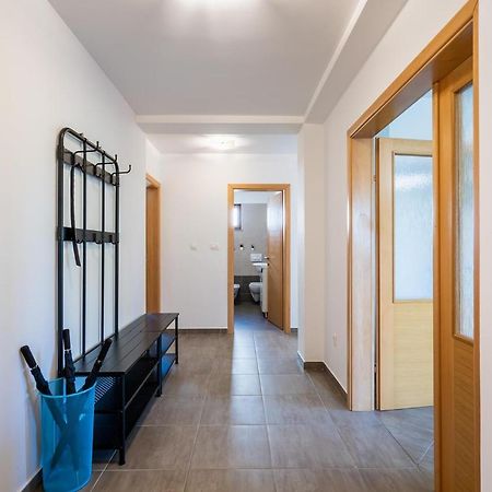 אופטיה Downtown Apartment Helena מראה חיצוני תמונה