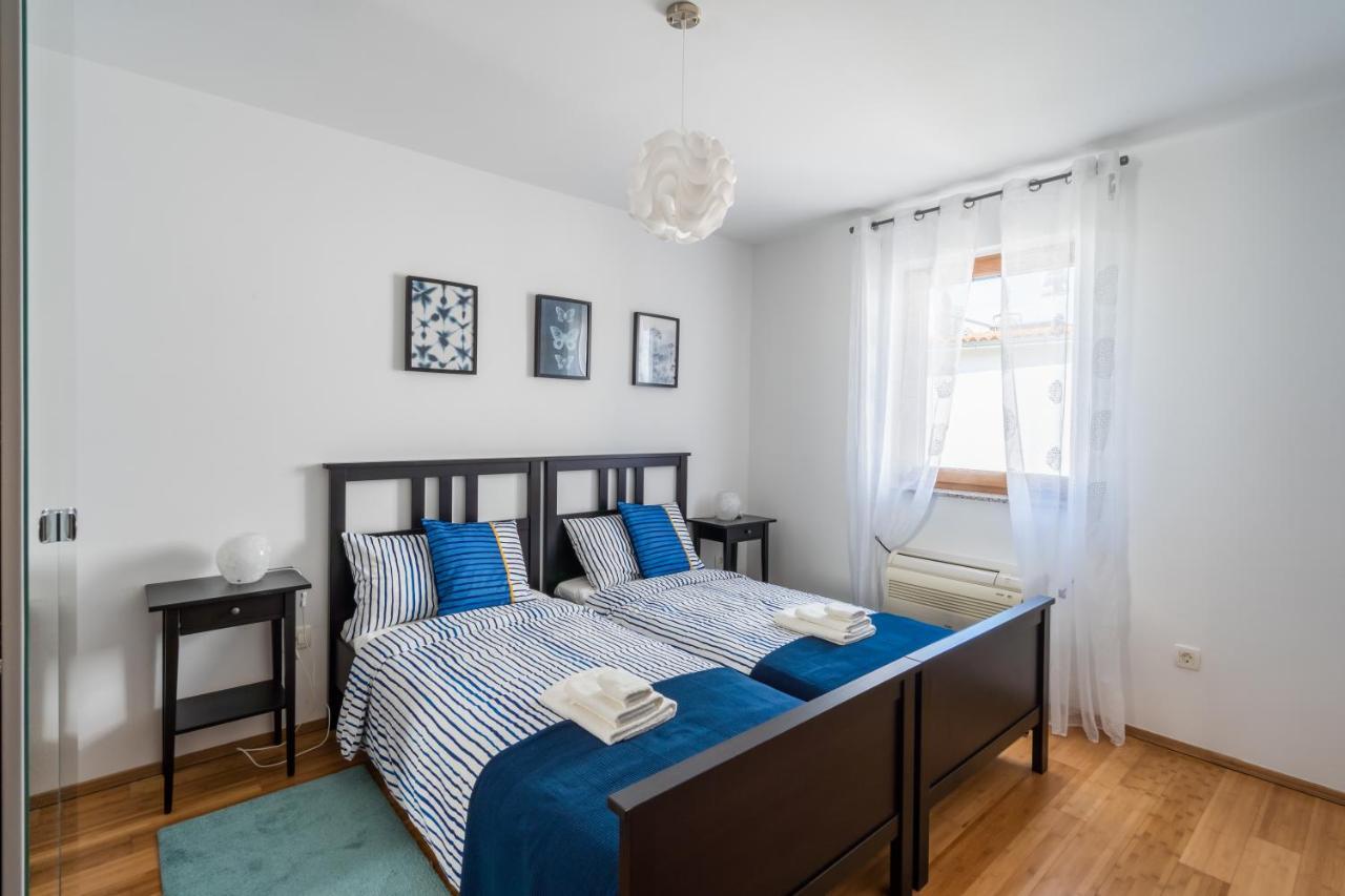 אופטיה Downtown Apartment Helena מראה חיצוני תמונה