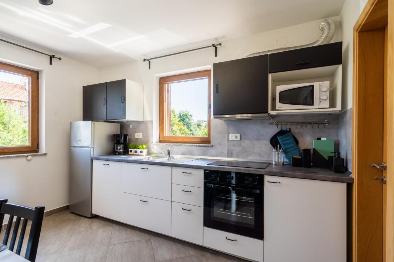 אופטיה Downtown Apartment Helena מראה חיצוני תמונה