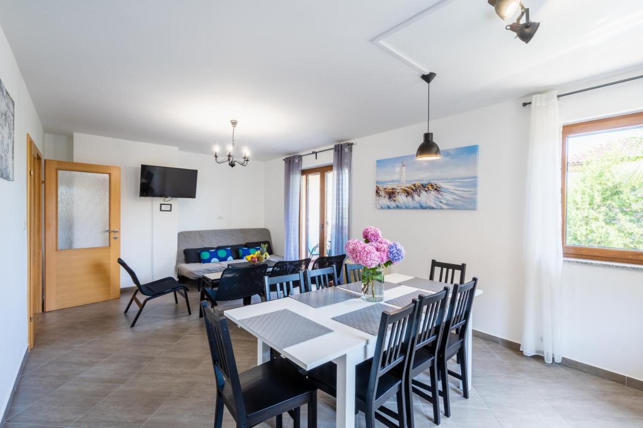 אופטיה Downtown Apartment Helena מראה חיצוני תמונה
