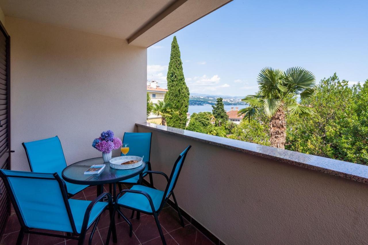 אופטיה Downtown Apartment Helena מראה חיצוני תמונה