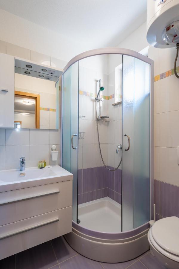 אופטיה Downtown Apartment Helena מראה חיצוני תמונה