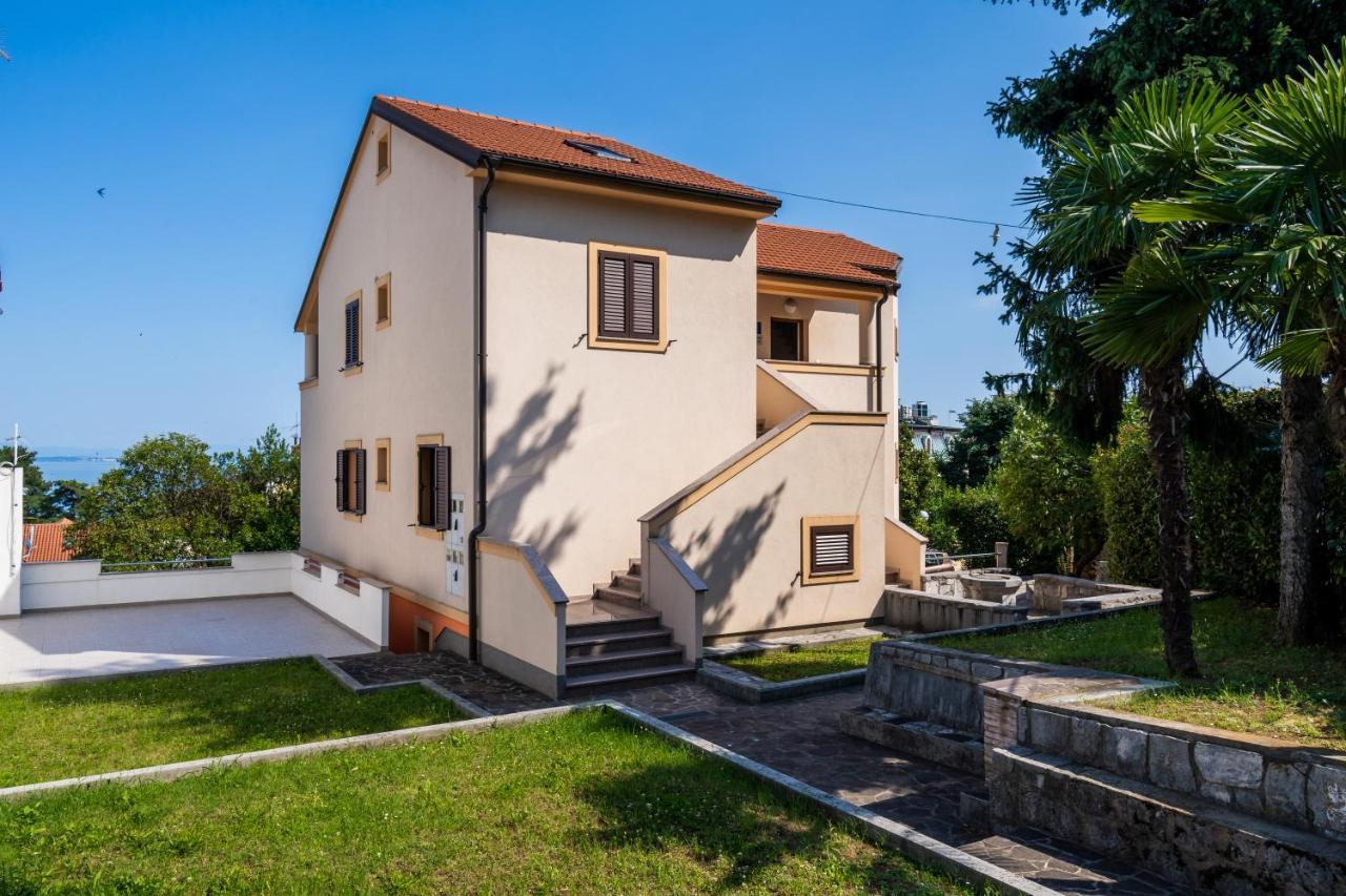 אופטיה Downtown Apartment Helena מראה חיצוני תמונה